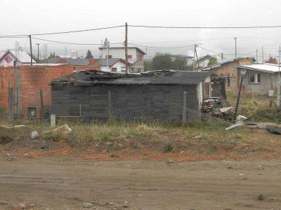 Roban herramientas e incendian una vivienda en el barrio Nahuel Hu�