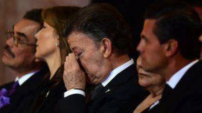 Con sentidos discursos, Santos y Pe�a Nieto despidieron a Gabo