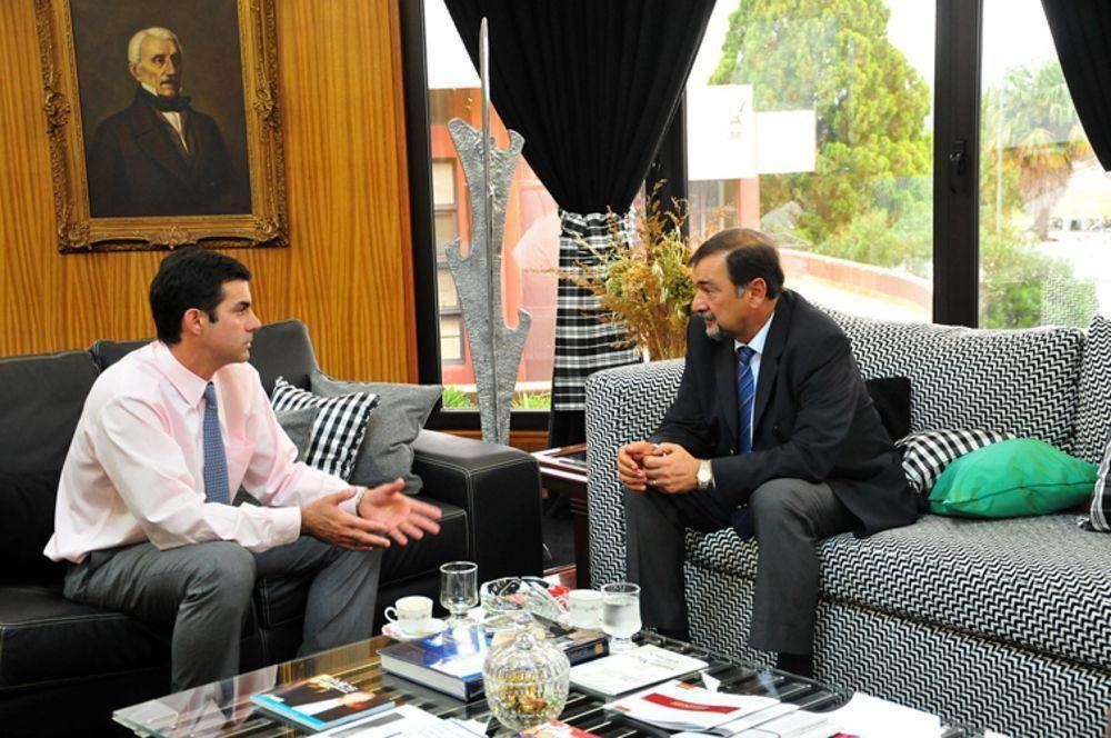 Isa invit� a Urtubey a participar de la reuni�n de la FAM en Salta