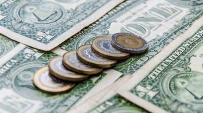Por cuarto d�a consecutivo, el d�lar oficial abre estable en 8,08 pesos y el libre cae a 10,40 pesos