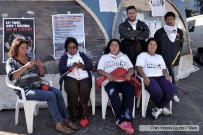 Segundo d�a de acampe de vecinos de villas en el Obelisco