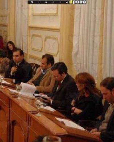 Capital votar� el 13-S a su jefe comunal pero no habr� reforma