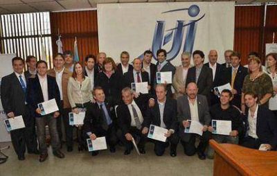 Asumi� la nueva Comisi�n Directiva de la Uni�n Industrial de Avellaneda