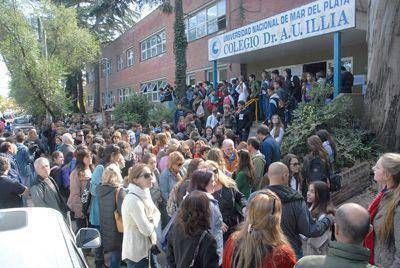 Definen hoy en el Illia si van al paro y movilizaci�n