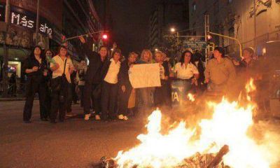 Pese a sobreprecios, Mestre insistir� con los troles rusos