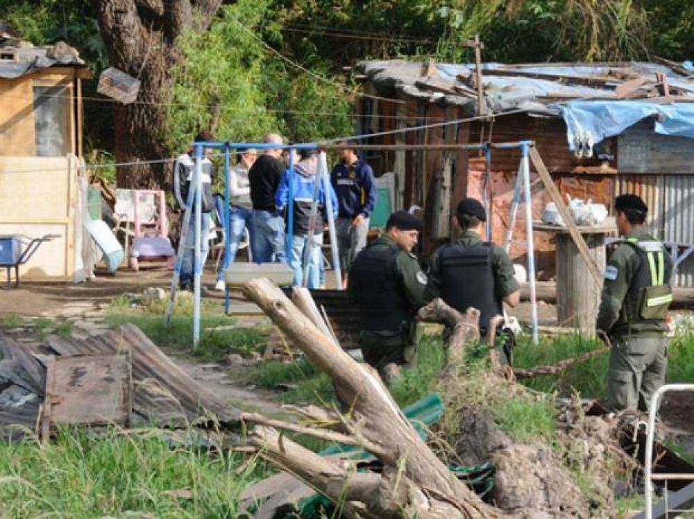 Con apoyo de Gendarmer�a, buscan liberar la colectora de Circunvalaci�n y Bajo Ayolas
