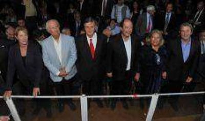 Se lanz� el Frente Amplio Unen de cara al 2015