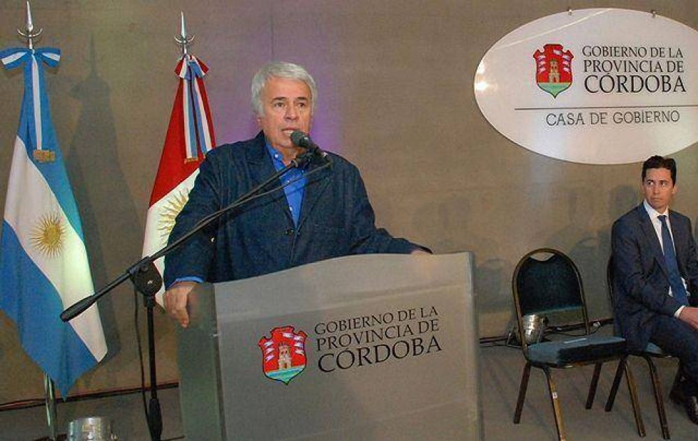 De la Sota espera que Unen no termine como la Alianza