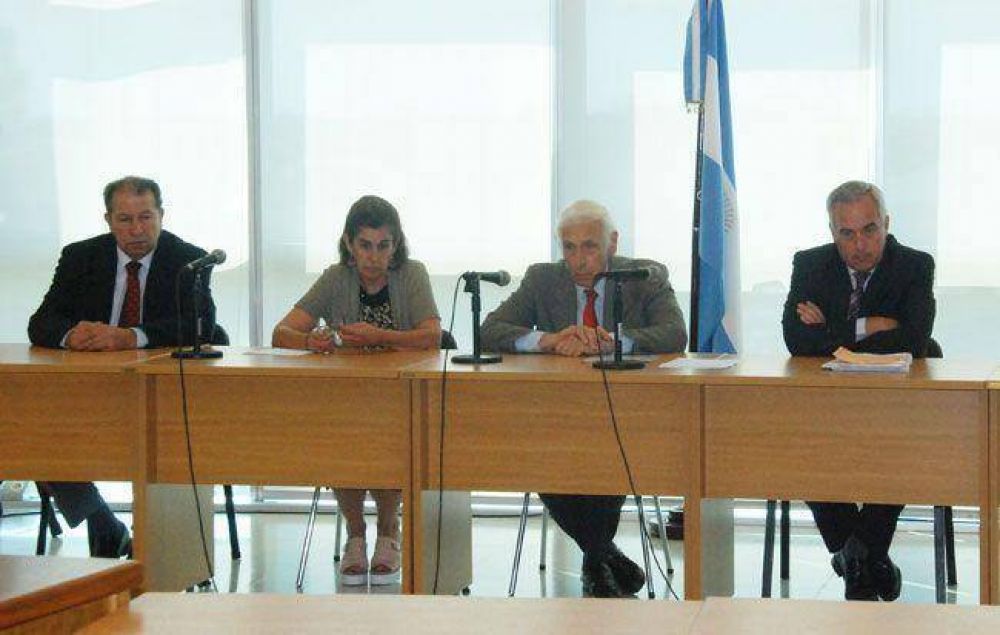 Mustapich y Men�ndez retaron al TIP: denuncian su "ligereza" y sus "extralimitaciones"