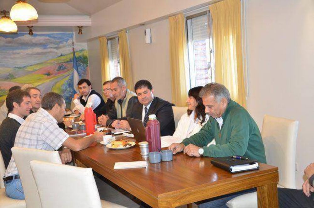 Tarifa congelada: las cooperativas salieron m�s preocupadas que antes de la reuni�n con Varela