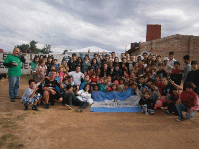 La Juventud Peronista festej� Pascua en el barrio Bord� 