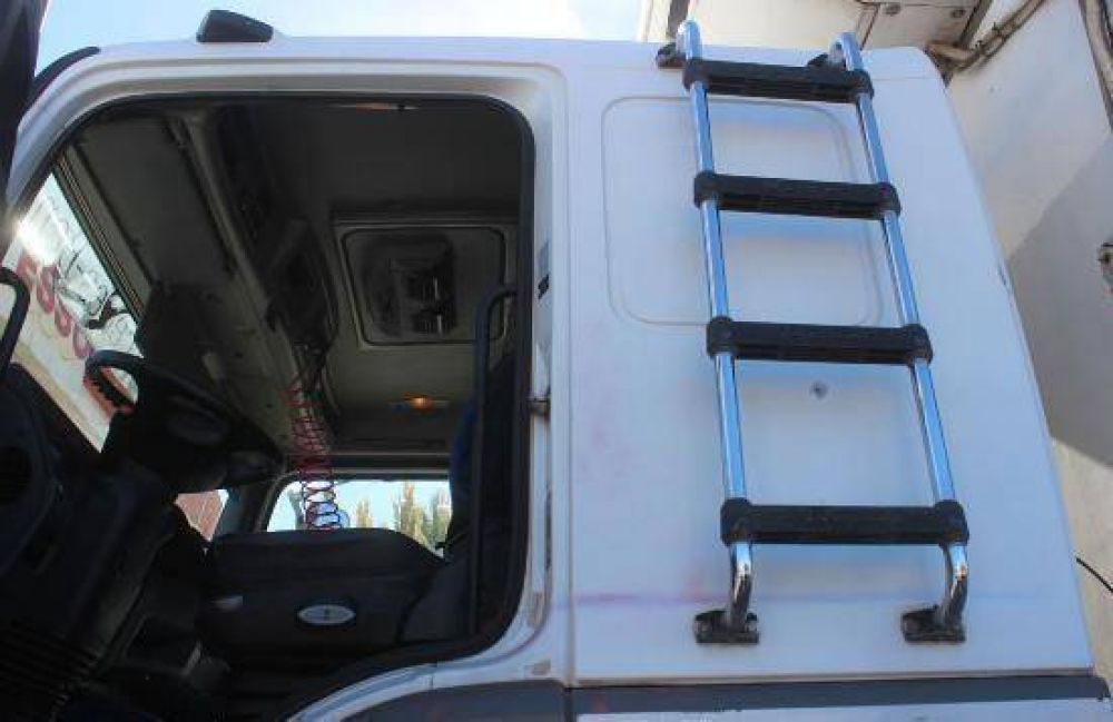 Allen: lo cercaron, le dispararon y le robaron en plena ruta 22