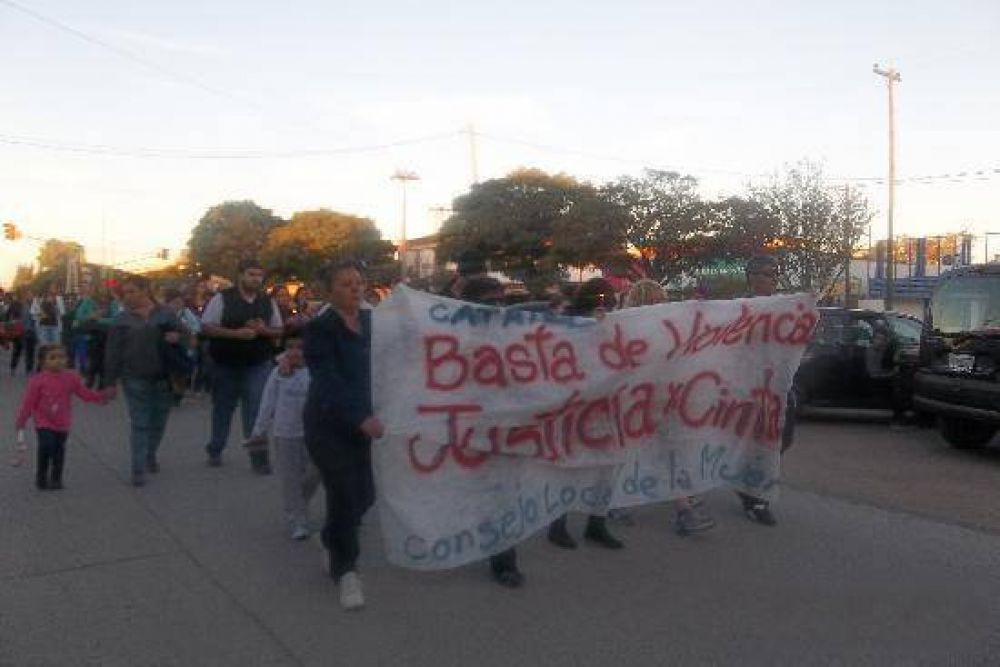 Marcharon en Catriel para exigir justicia