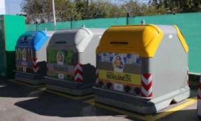 Ir�n casa por casa para ense�ar a tirar la basura