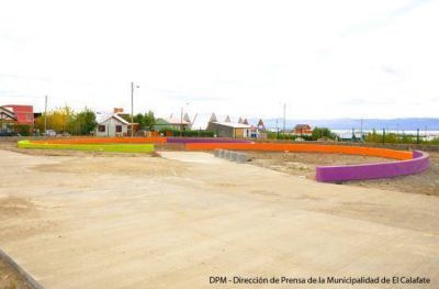 La Plaza del barrio 90 Viviendas se encuentra a un 80% de ejecuci�n