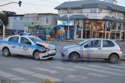 Un patrullero choc� cuando iba a formar parte del cord�n sanitario por una falsa alarma