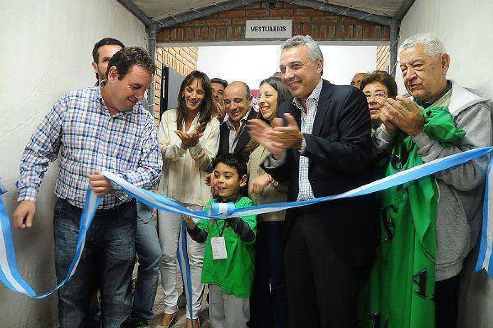 Zamora inaugur� mejoras edilicias para el Polideportivo Ricardo Rojas