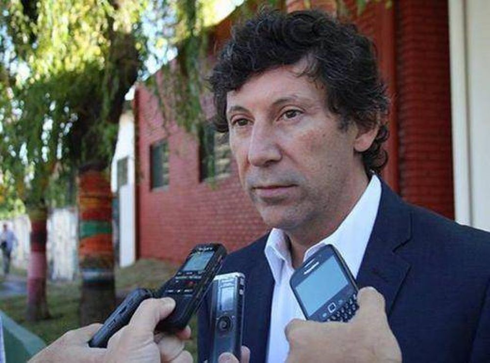 Gustavo Posse: �Es una pena que Scioli retrase tanto la ley de polic�a comunal�