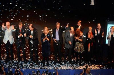 Dirigentes radicales locales participaron del lanzamiento del �Frente Amplio Unen�