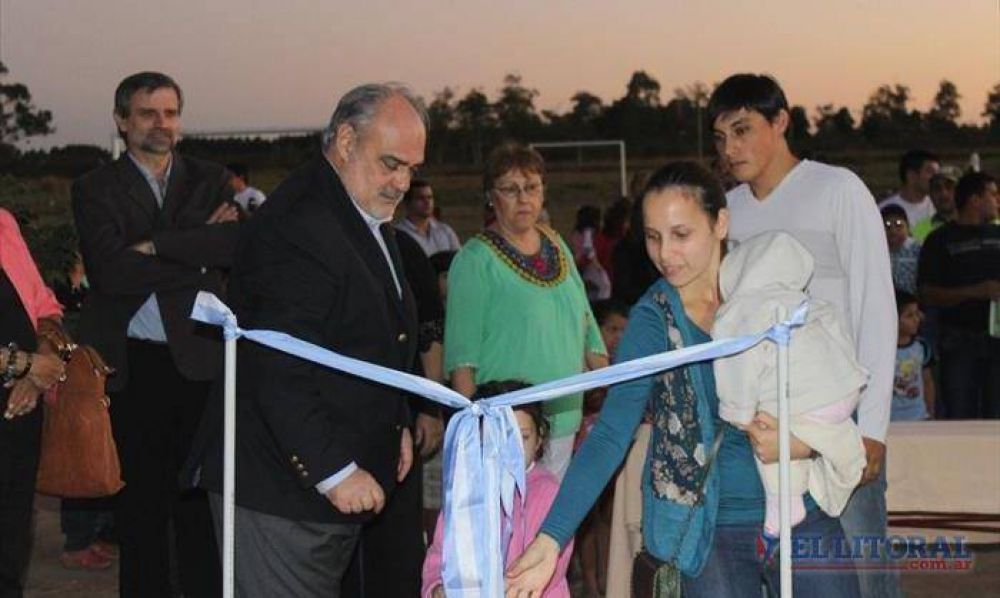 Gui�o K a Colombi: fondos para 2 mil viviendas y seguir� sin pagar deuda