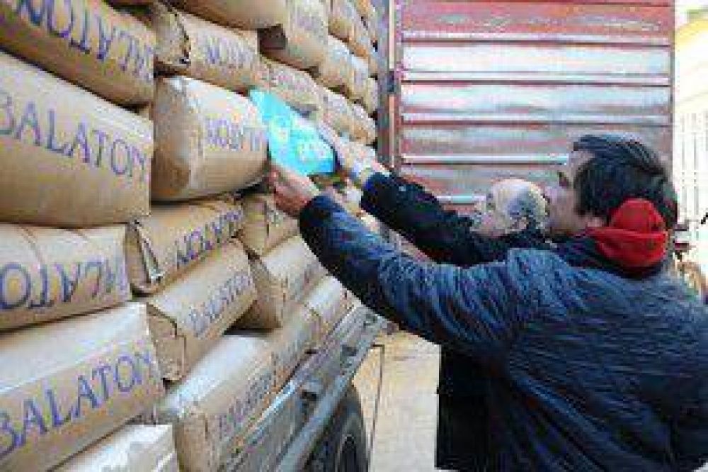 ARBA entreg� en Lomas de Zamora alimentos decomisados