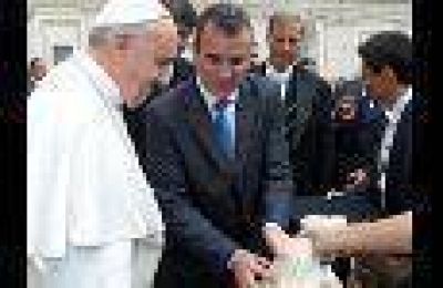 El gobernador de Mendoza se reuni� con el Papa y afirm� estar 