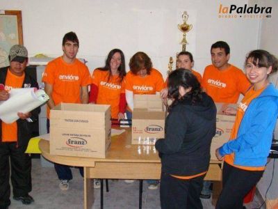 J�venes solidarios con L�nea Sur Rionegrina