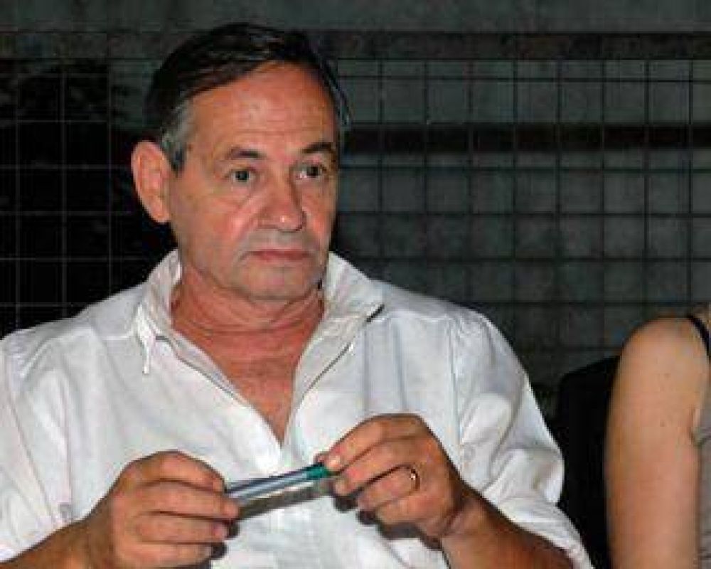 Para Mijno, una salida al conflicto ser�a que el 25% se otorgue en el primer semestre