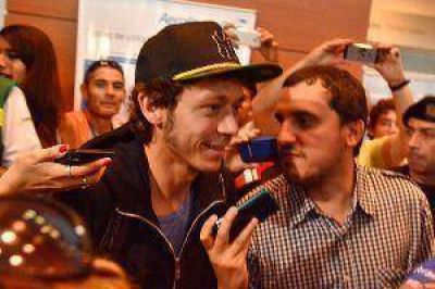 Valentino Rossi fue recibido como �dolo en Las Termas