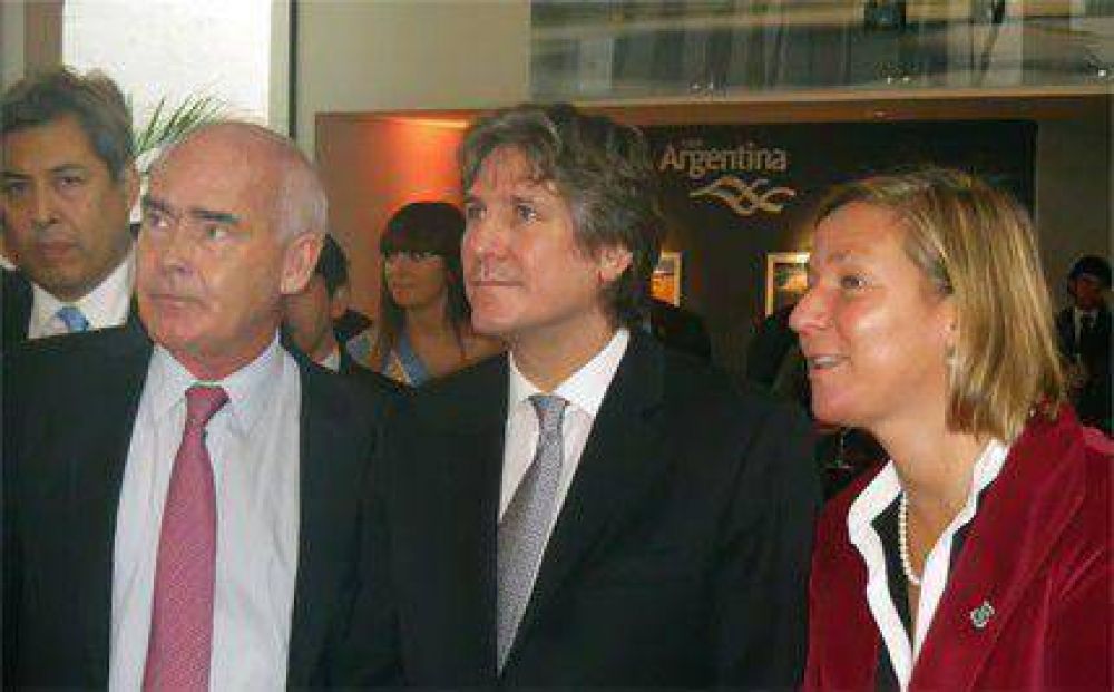 Martini particip� de la inauguraci�n de la Casa Argentina en Brasil