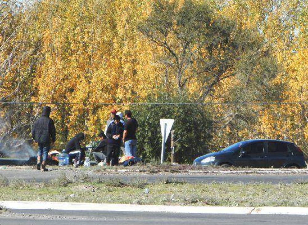 Piqueteros levantaron el corte de la ruta en 25