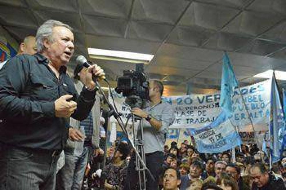 PERALTA QUIERE QUE SUS FUNCIONARIOS TRABAJEN M�S DE 8 HORAS PARA LOGRAR LA RE-REELECCI�N