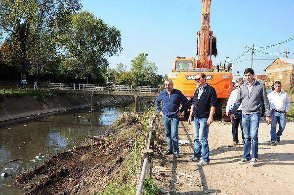 Julio Zamora recorri� obras hidr�ulicas en todo Tigre