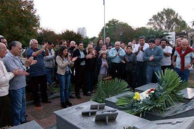 Emotivo homenaje a N�stor Pozzi