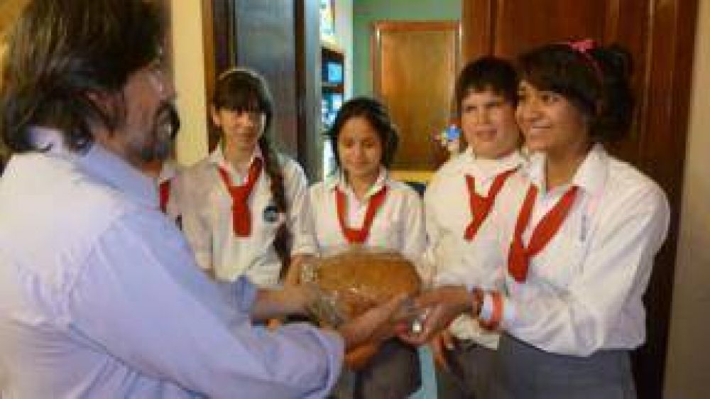 Expusieron cocinas solares solidarias