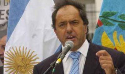 Almirante Brown: Scioli entreg� m�s de 600 escrituras sociales para el partido