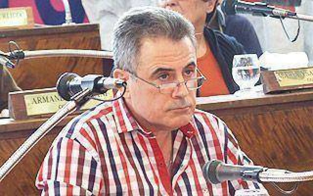 Oyhambur� critic� que en el FPCyS buscan �mucho protagonismo