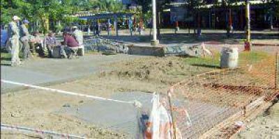 Contin�an a buen ritmo trabajos de senderos peatonales