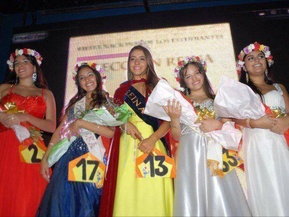 Primera elecci�n de reina estudiantil 2014
