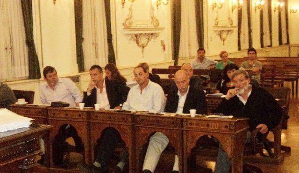 Aramberri y las comisiones: �es muy saludable� trabajar en conjunto