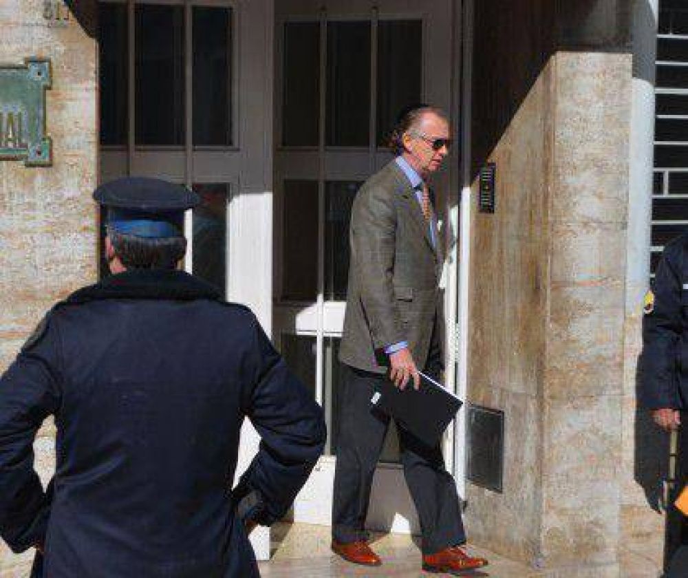 Massot declar� durante m�s de 5 horas y no contest� las preguntas de los fiscales