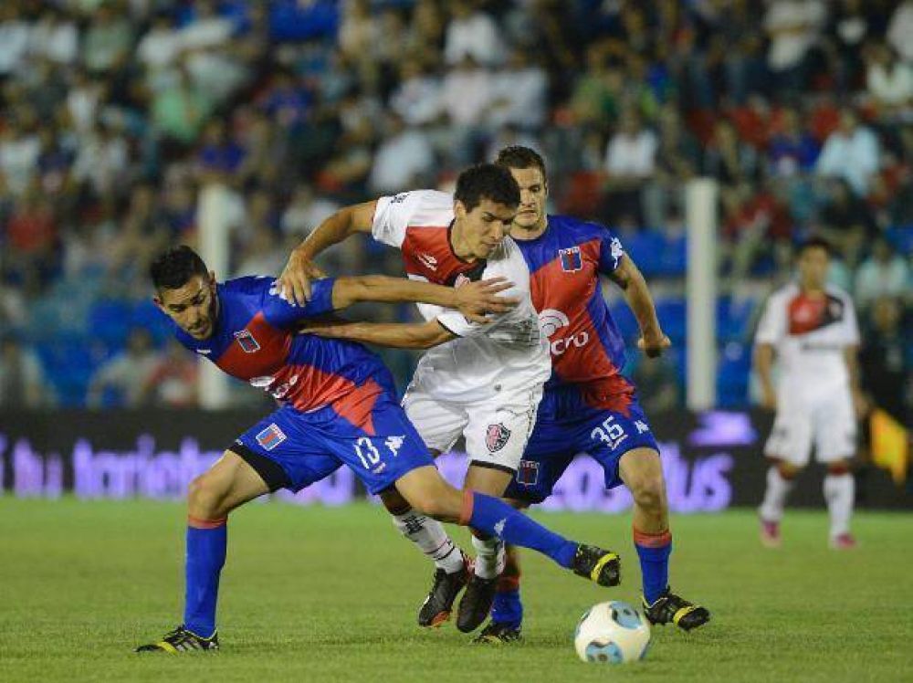 Newell's Old Boys recibe a Tigre con el regreso de Lucas Bernardi