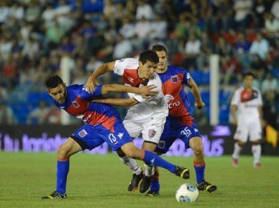 Newell's Old Boys recibe a Tigre con el regreso de Lucas Bernardi
