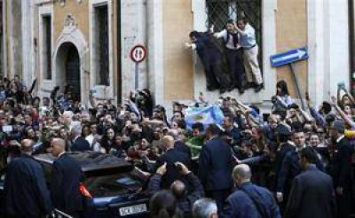 Relativiza el Vaticano las llamadas del Papa: no cambian la doctrina
