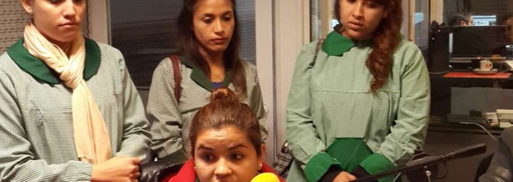 Alumnas del Castro Barros en los estudios de F�nix: 