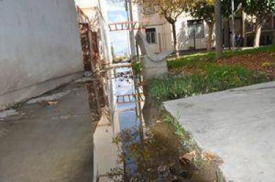 Barrio Soeva II: Vecinos se quejan por un pozo negro colapsado