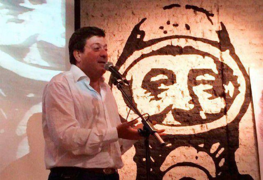 Mariotto ratific� que, aunque a muchos les pese, Francisco �es peronista� y Jes�s �un compa�ero�