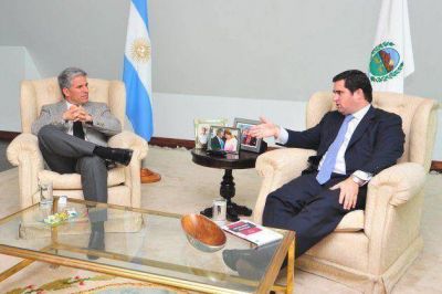 El gobernador recibi� al ex diputado nacional del PRO Juli�n Obiglio