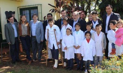 Colombi inaugur� obras en escuelas de la zona rural de Garav� y Colonia Uni�n