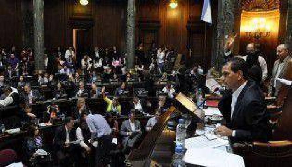 La Legislatura aprob� pedido de traspaso de la Polic�a Federal